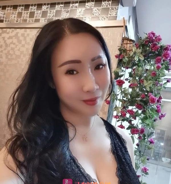 性感幺妹