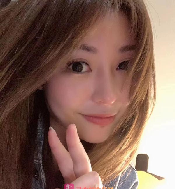 颜值服务好的女孩