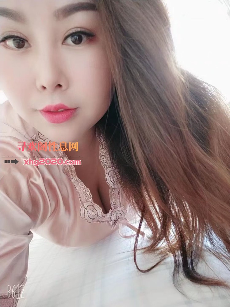 大奶一线天少妇