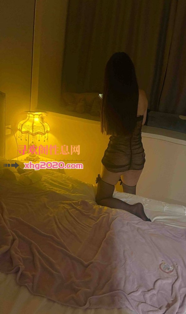 青山有房潮喷御姐