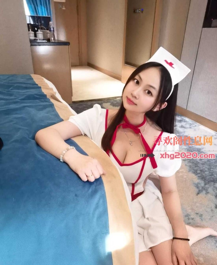 布吉地铁站娜娜