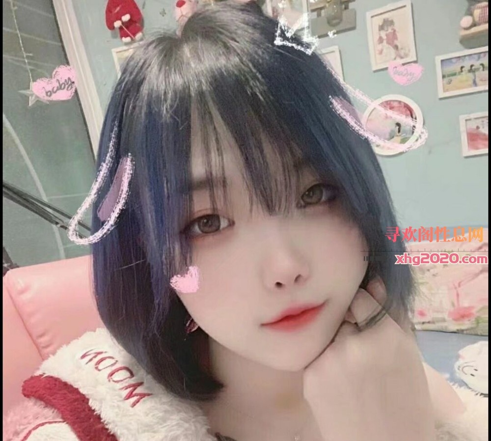 纹身嫩妹