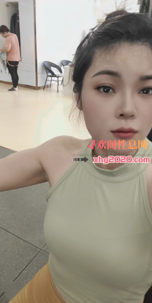上海瑜伽妹子