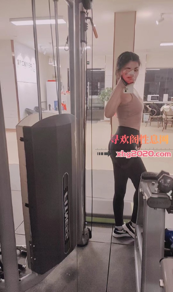 上海瑜伽妹子