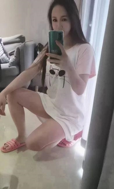 龙华清湖肤白貌美