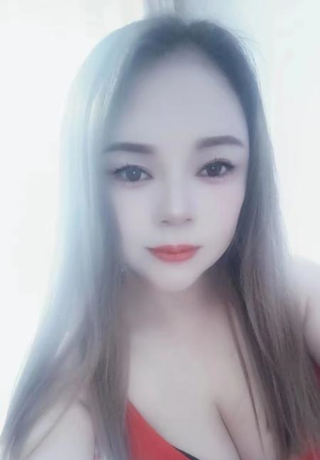 大胸服务控美少妇