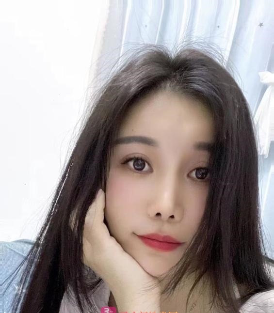 燕塘身材好风骚小妮子