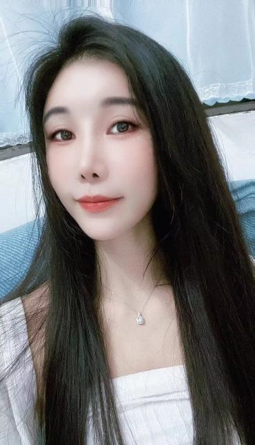 燕塘身材好风骚小妮子
