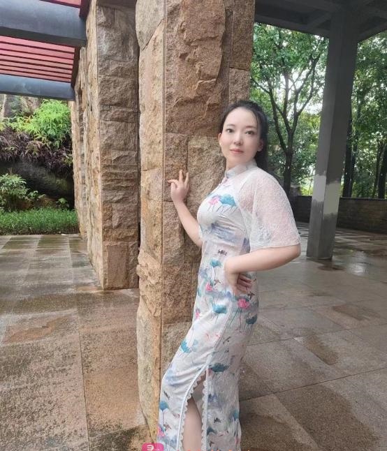 瑜伽美少妇叶子