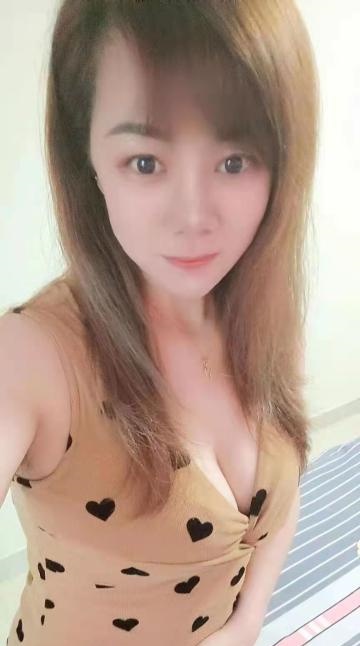 固戍小芳胸