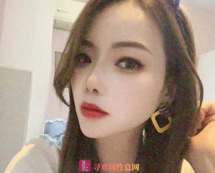 娇小广西妹子