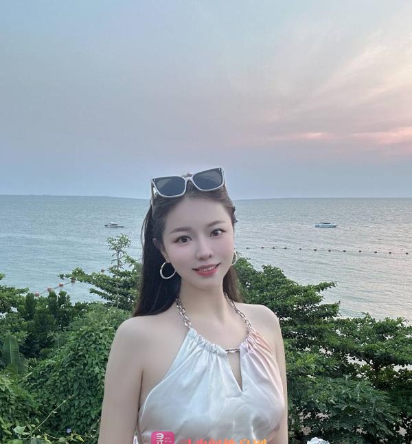 天河性感身材七七