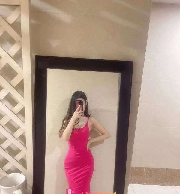 可拍视频的大长腿美女