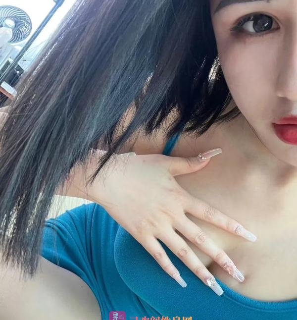 黄岛e胸妹子