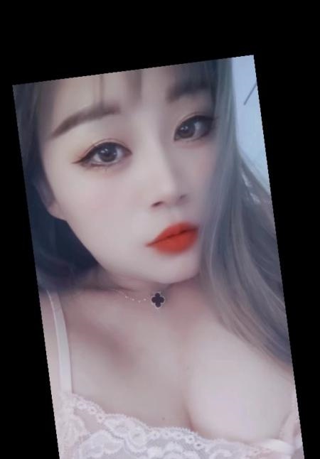深喉磨棒骚御姐