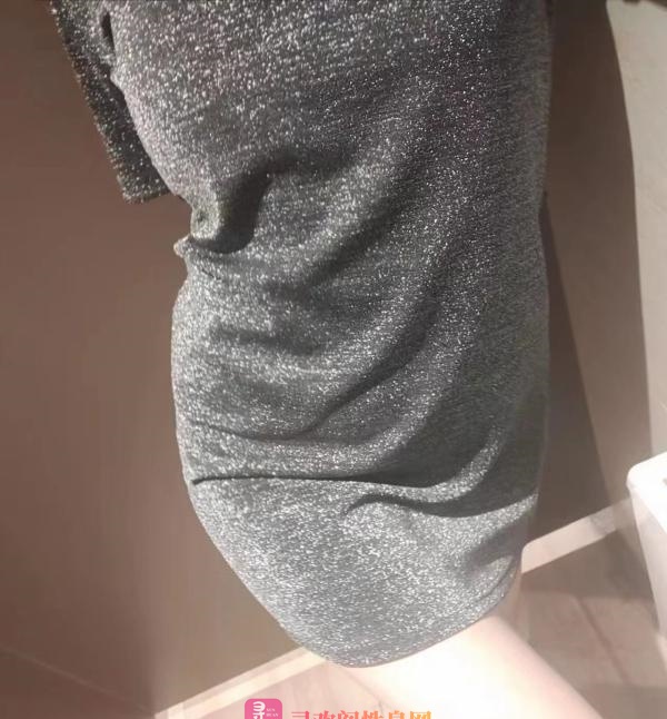 年轻小妹妹小淘气
