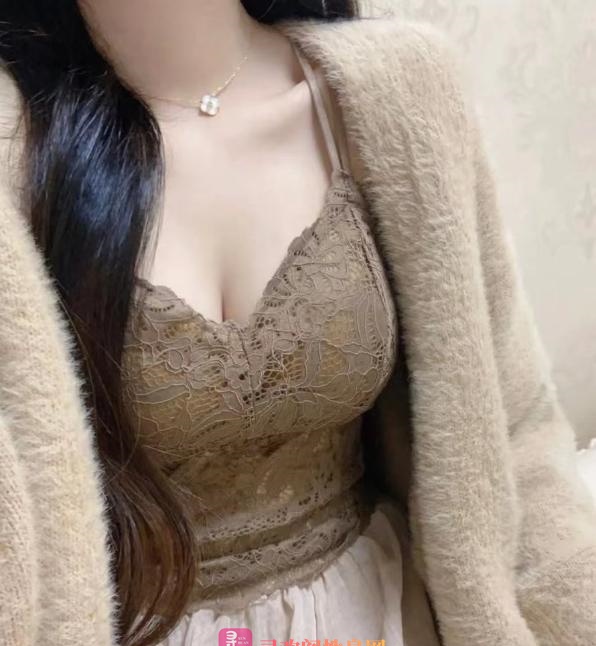 凯德广场附近小花猫
