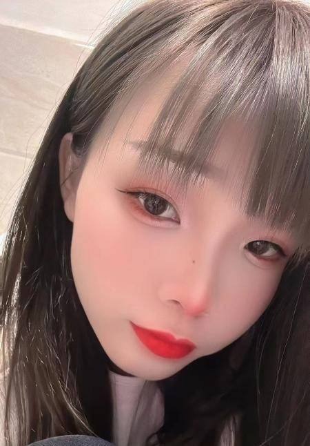 武汉性感小美女