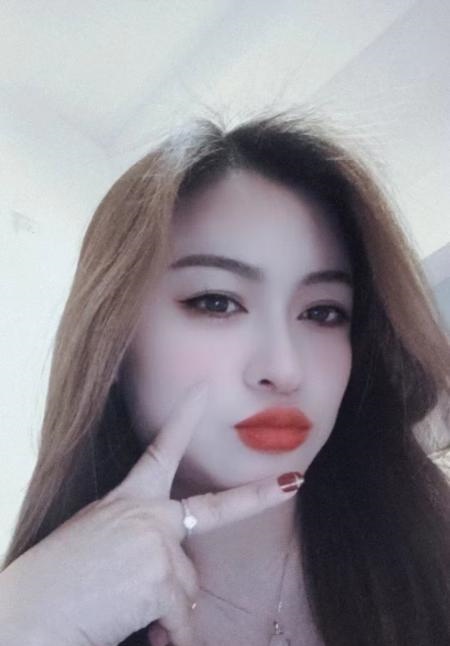 爆浆丰乳肥臀小少妇