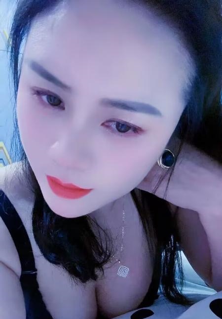 夫子庙少妇