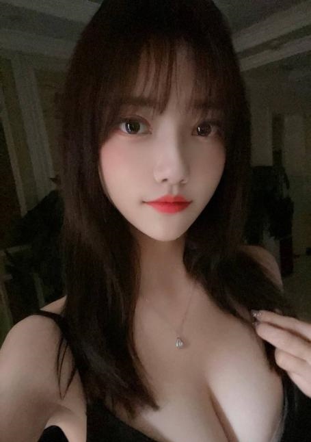 南山温柔颜值小姐姐