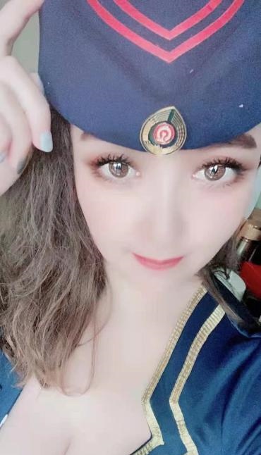 新疆美女加衣娜