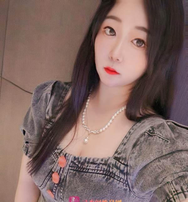 滨湖银泰巨乳珞珞