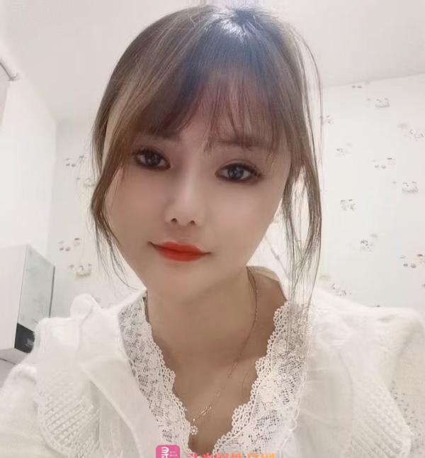 江宁大长腿美女安琪
