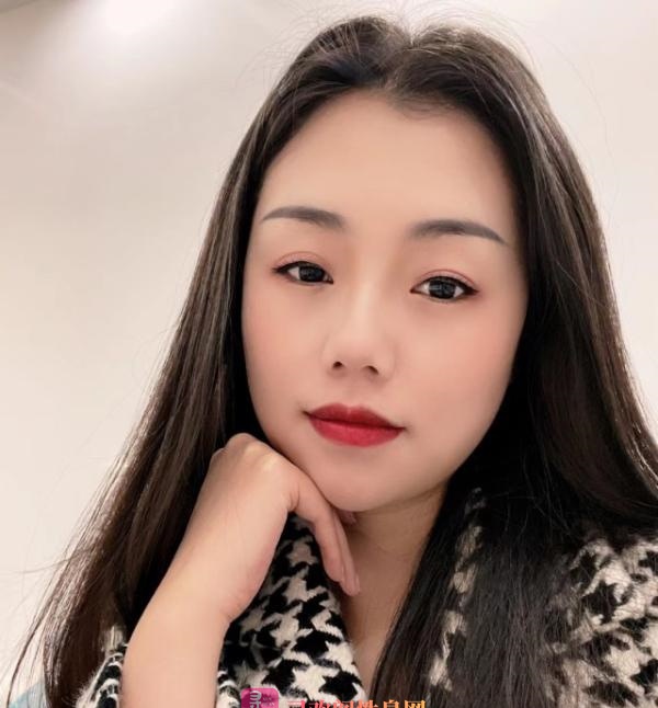 可无套少女武昌汉街