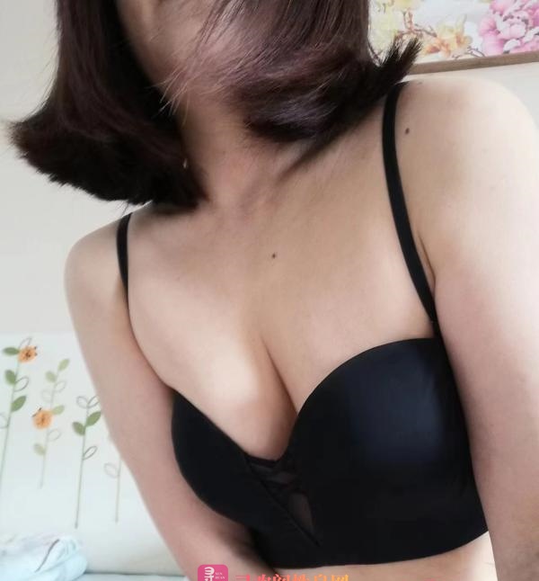 骚骚的御姐斯情