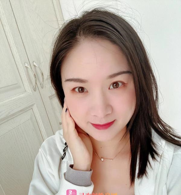 广渠路风韵少妇
