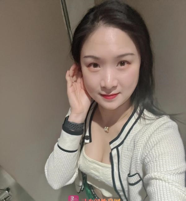 广渠路风韵少妇