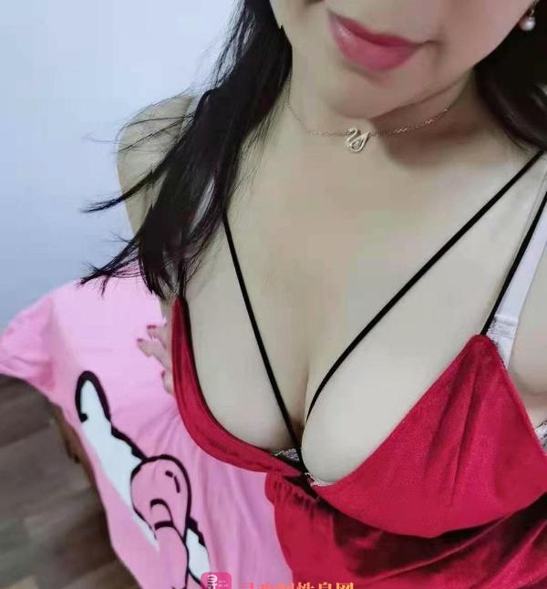 诱惑大胸莉莉