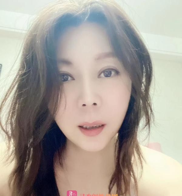 朝阳喷水骚货姐姐