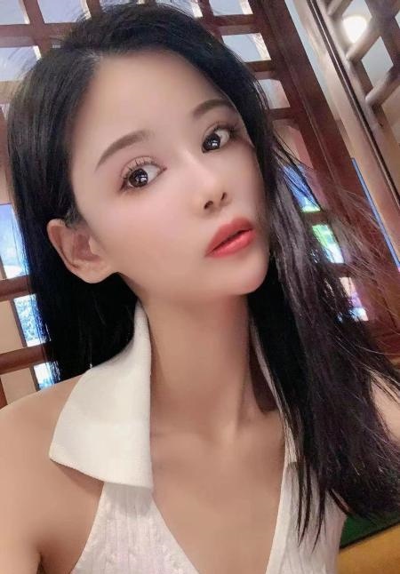 罗湖蜜桃臀小腰精