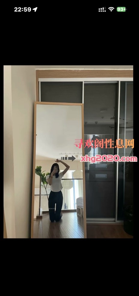 草场坡翡翠明珠妹子