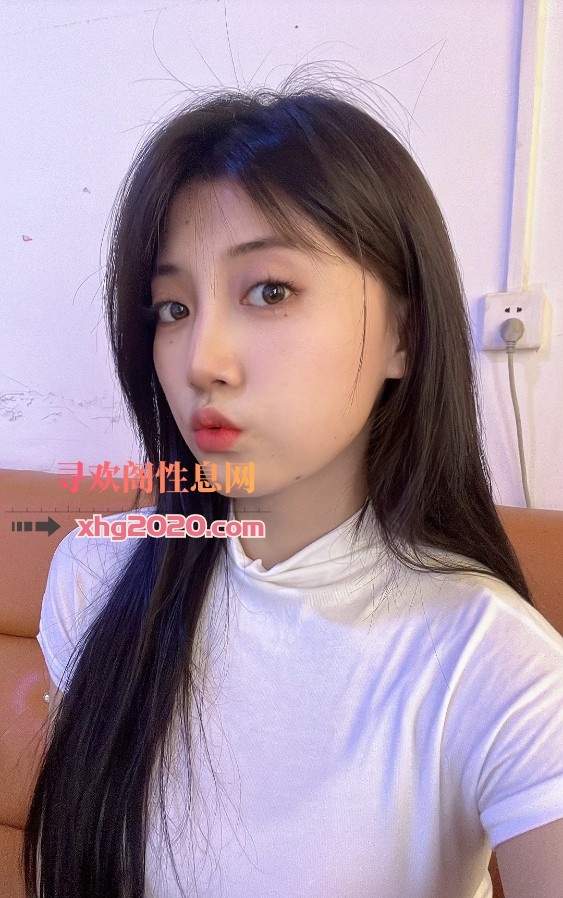 广东深圳小区前台少妇