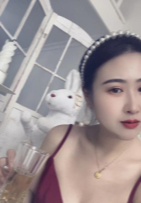 南山爆乳高妹琪格格