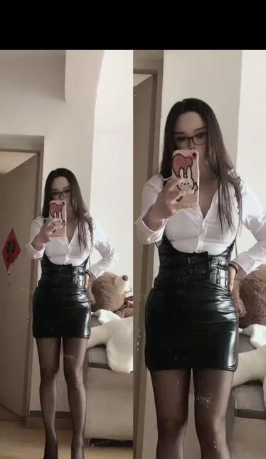 尽情舌吻36C御姐