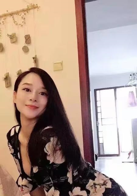 迷人小骚妇