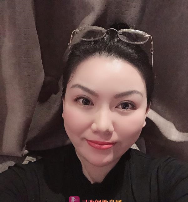 白云太和气质知性型