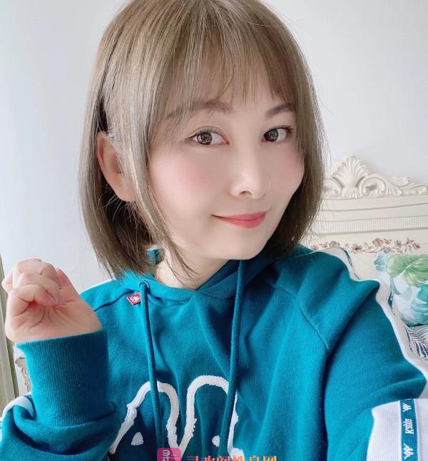 大奶燕子