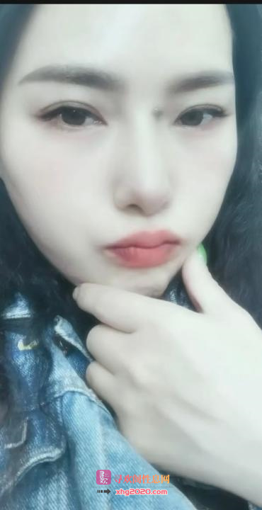 深夜探访钟楼气质少妇