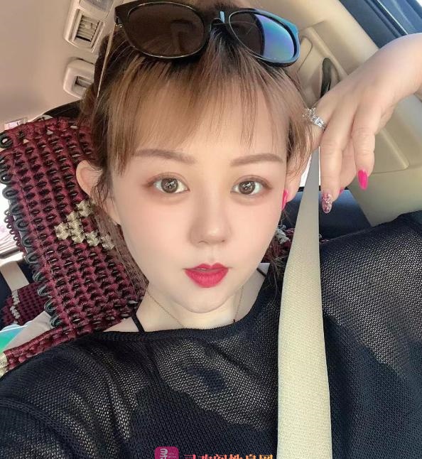 南山大奶妹花花御姐