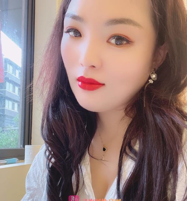 服务系少妇琪琪