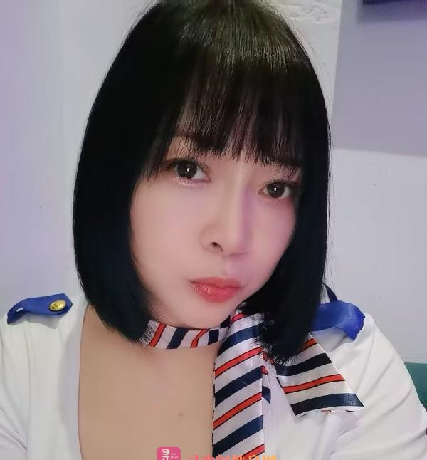 青秀雅典国际巨乳熟女