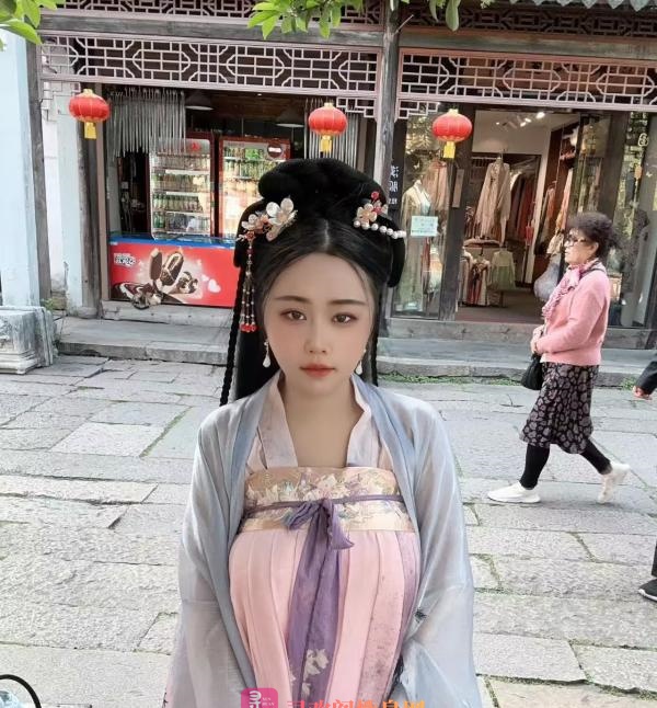 很火的包河静静
