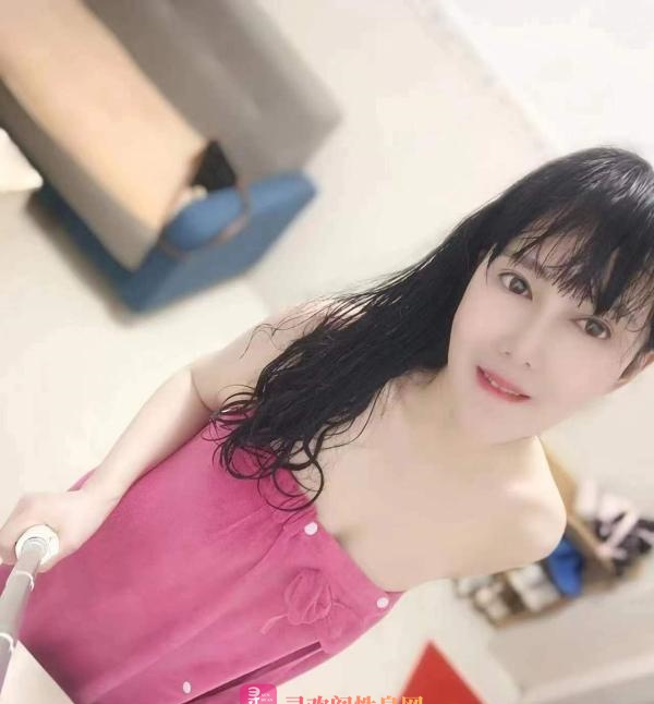 白嫩少妇 骚倩倩