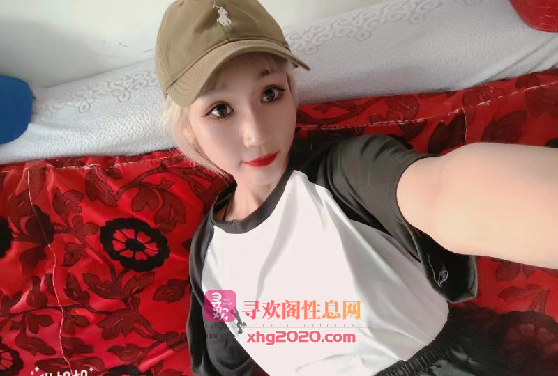 江岸少妇