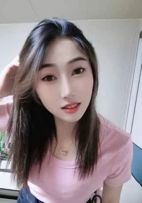 性感女神洛漓